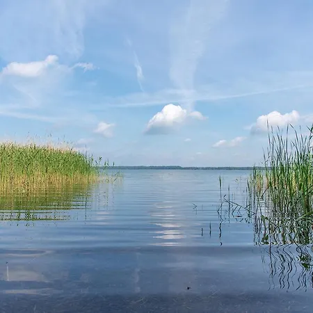 Bungis Ferien Direkt Am Grimnitzsee, Karree 05 Ferienhaus