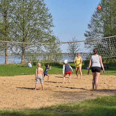 Bungis Ferien Direkt Am Grimnitzsee, Karree 05 Ferienhaus